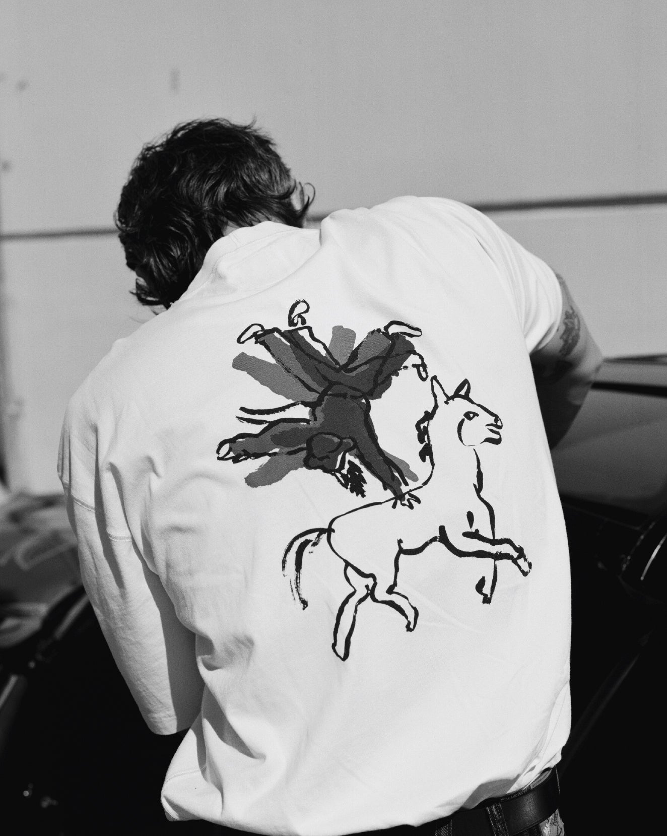 Drake's by A. Levine Vaulting Print Short-Sleeve Hiking T-Shirt