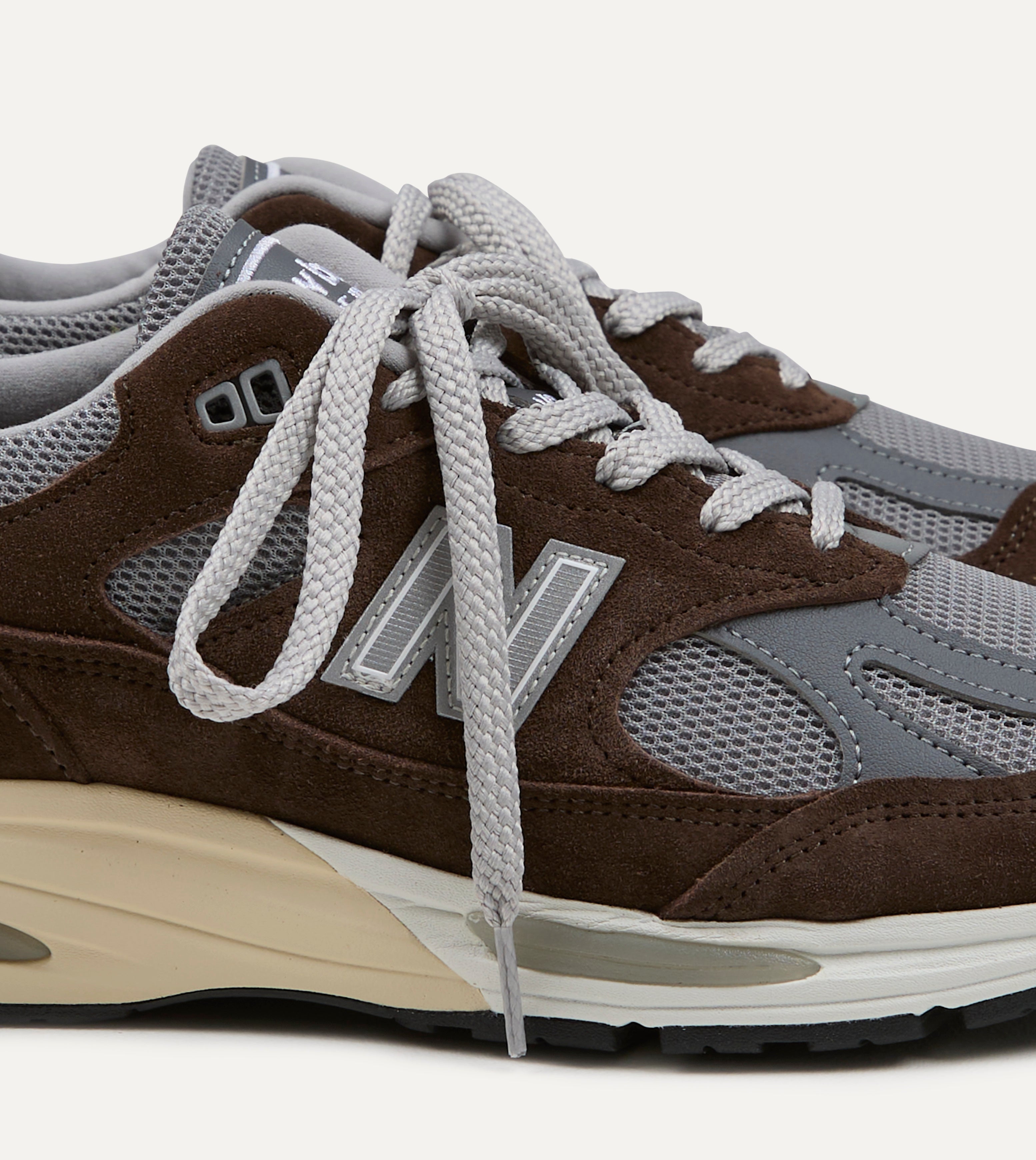 イデアルエアサス　ユウ New Balance 'Elevated Essentials' Brown Alloy Made in UK 991v2