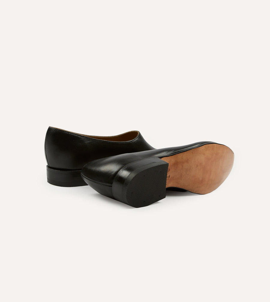 Chamula Black Leather Saarinen Shoe
