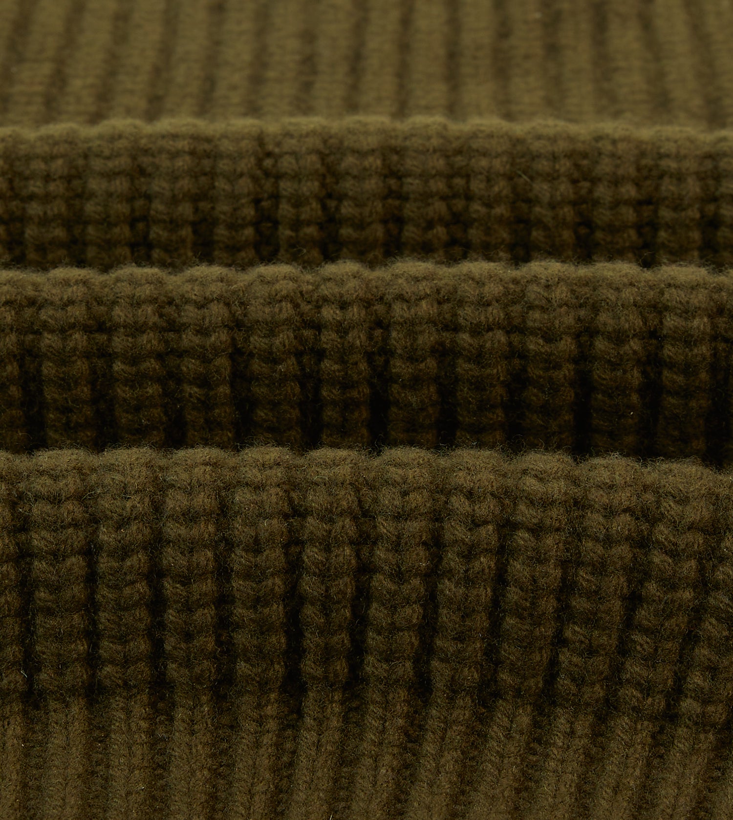 Olive Lambswool Heavy Gauge Fisherman Crew Neck Jumper