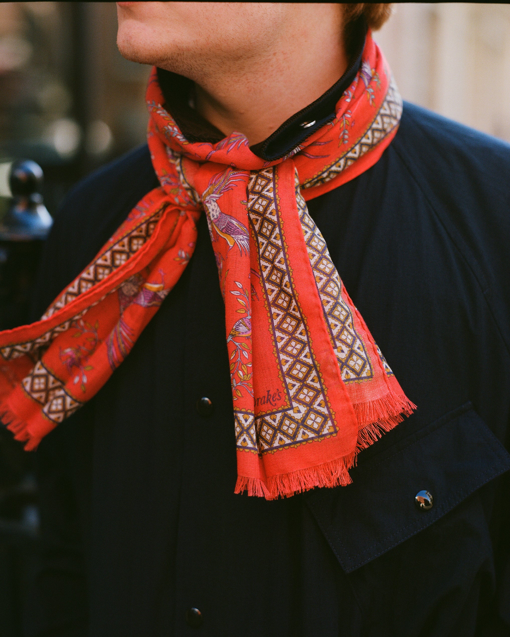 drakes スカーフ Red Birds of Paradise Print Wool Silk Scarf – Drakes US