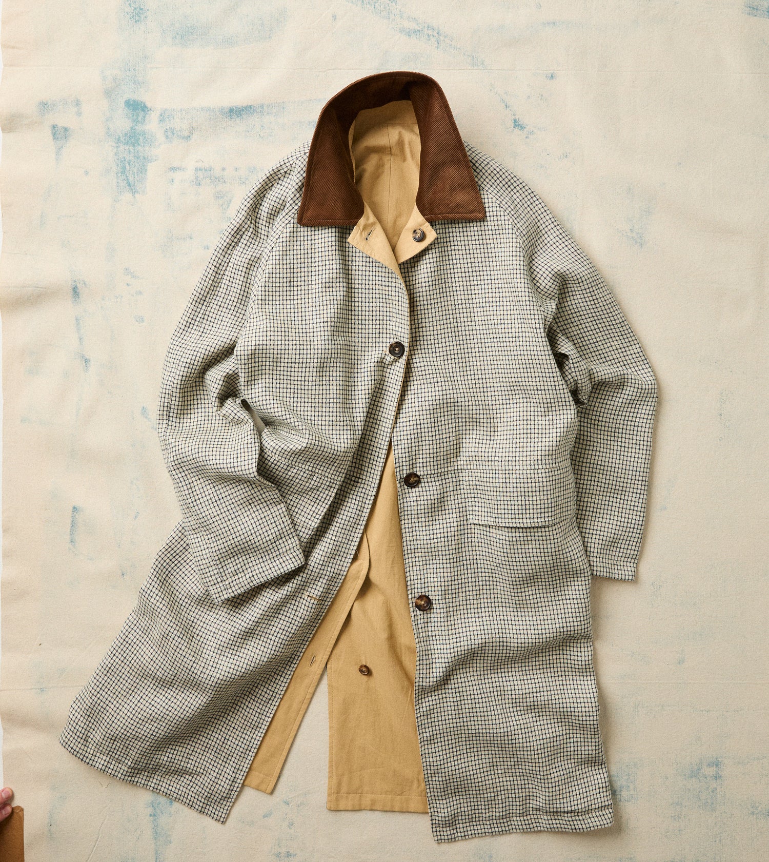 Reversible Linen–Cotton Raglan Mac
